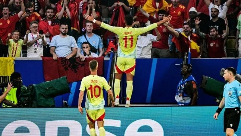 España e Italia, clasificaron a los 8vos. de final