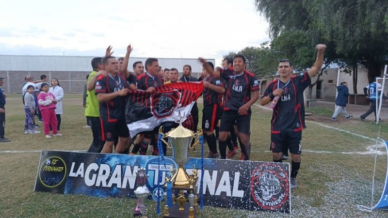 "Sobreviviente", campeón del Torneo Judicial de Verano
