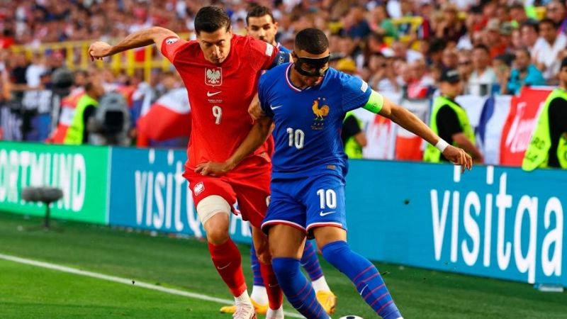 Mbappé sacó a Lewandowski y Austria venció a Países Bajos