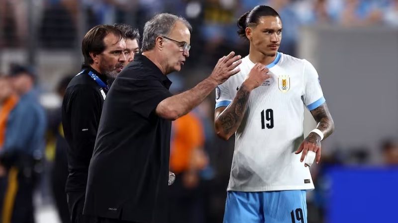 Bielsa espera más; "hay muchos pasos que no se han dado"