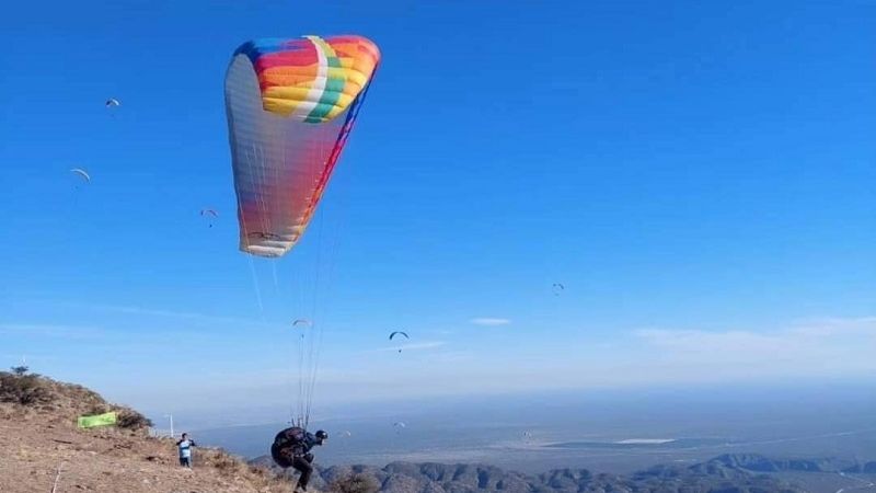 Andalgalá sede de un Torneo Regional de Parapentes