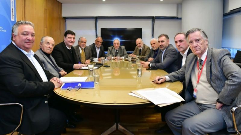 Se firmó la revisión de la paritaria mercantil