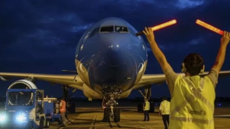 Controladores aéreos no harán protestas este mes