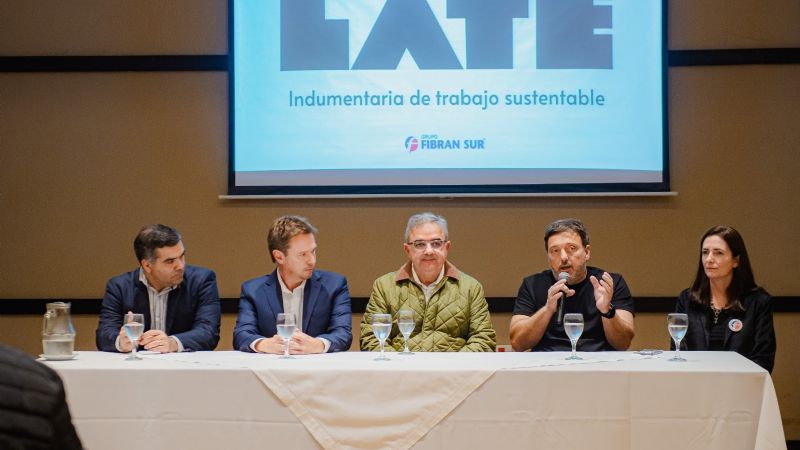 Fibran Sur presentó la primera línea de ropa sustentable del país