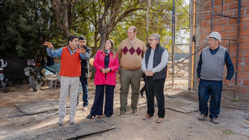 Raúl supervisó las obras del moderno Polideportivo que se construye en Valle Viejo