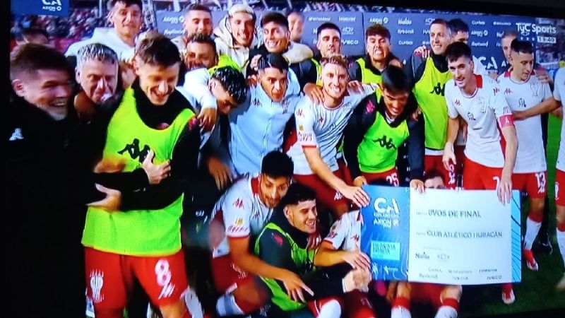 Huracán pasó a 8vos, por penales, ante Platense