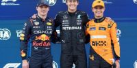 A Max Verstappen (Izq.) se le escapó la pole por nada. En la foto junto a Russell (1) y Lando Norris (3).