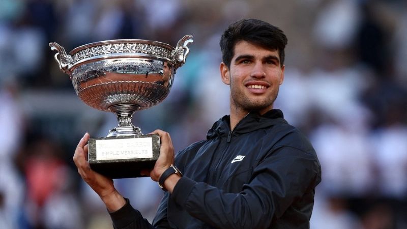 Alcaraz, nuevo “rey” de París, ganó su primer Roland Garros