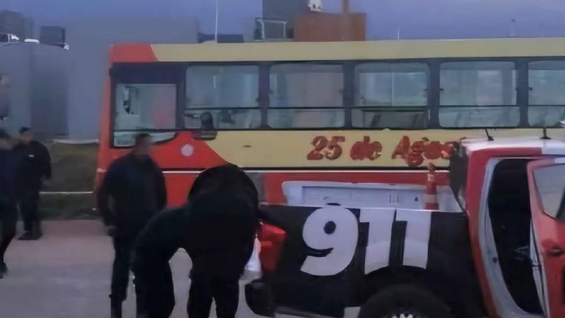 Un chofer borracho conducía un colectivo de pasajero