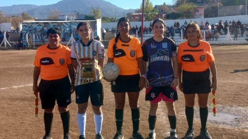 Catamarqueña hizo historia en el arbitraje riojano