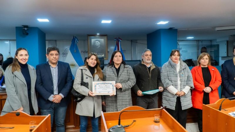 Homenaje parlamentario al artesano Néstor Lagoria