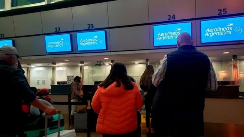 Dictaron la conciliación obligatoria y habrá vuelos de Aerolíneas Argentinas