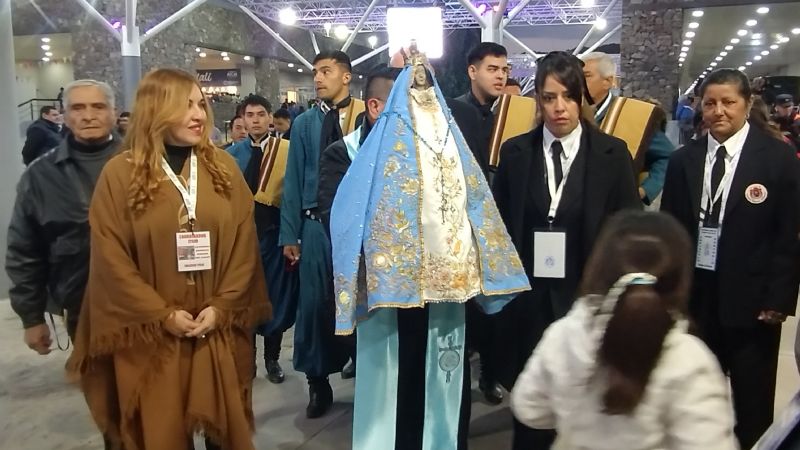 La Patrona Nacional del Turismo engalana la 53º Fiesta del Poncho