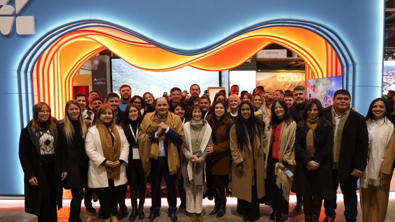 La Capital presentó un novedoso y colorido stand en la Fiesta del Poncho