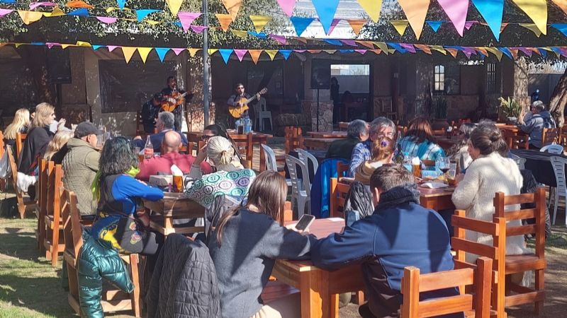 La Casa de la Puna: el lugar elegido para disfrutar de mediodías a puro folklore