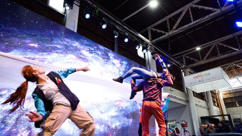 Conocer los atractivos turísticos mediante el teatro, la danza y el arte audiovisual