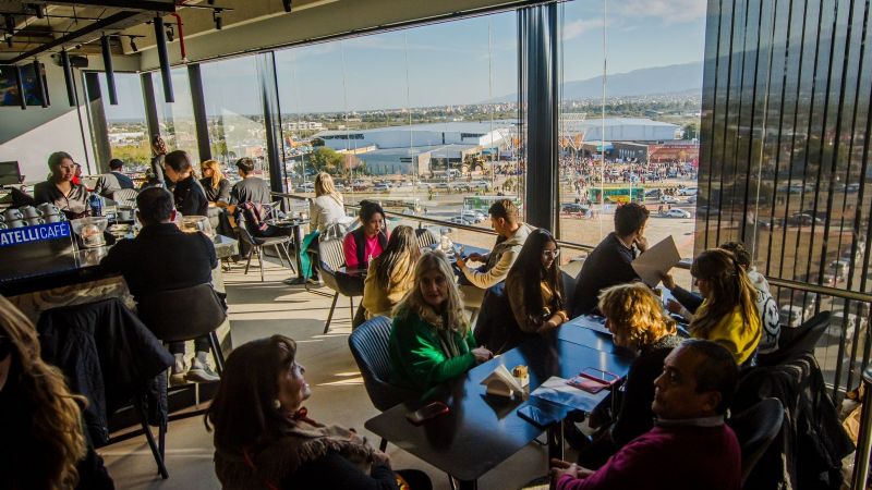 Bicentenario Bar, propuesta gastronómica en el Estadio con hermosas vistas