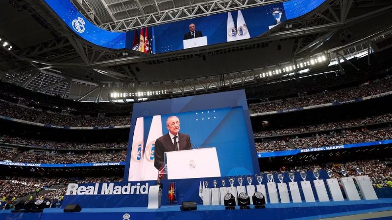 Tremendo recibimiento a Mbappé en Real Madrid