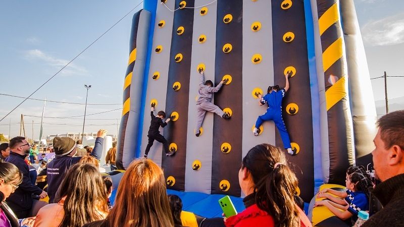 Poncho 2024: La zona de inflables, un boom entre los más chicos