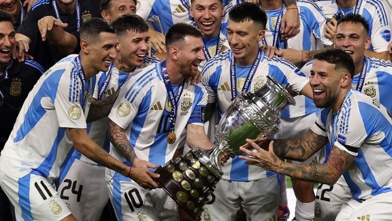 Repudio francés por cántico racista en festejo argentino