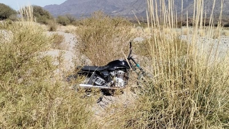 Policías recuperaron una motocicleta robada