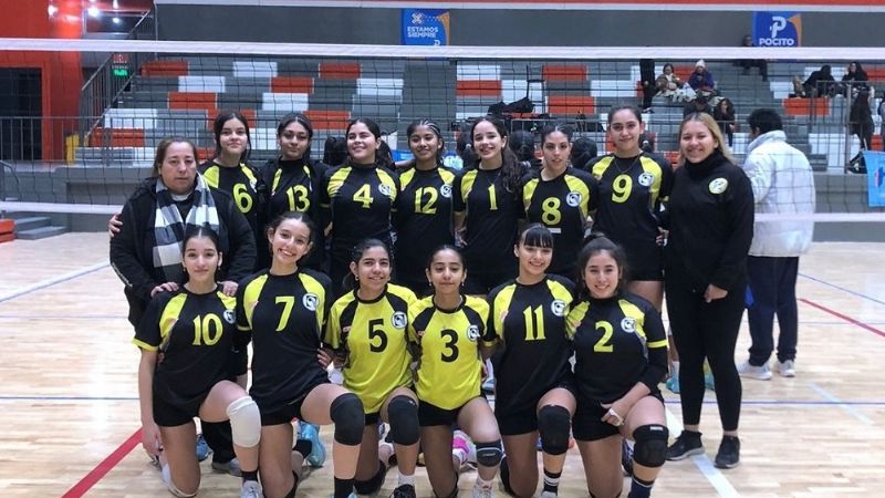 Vóley: Triunfos de las chicas y traspié de los varones