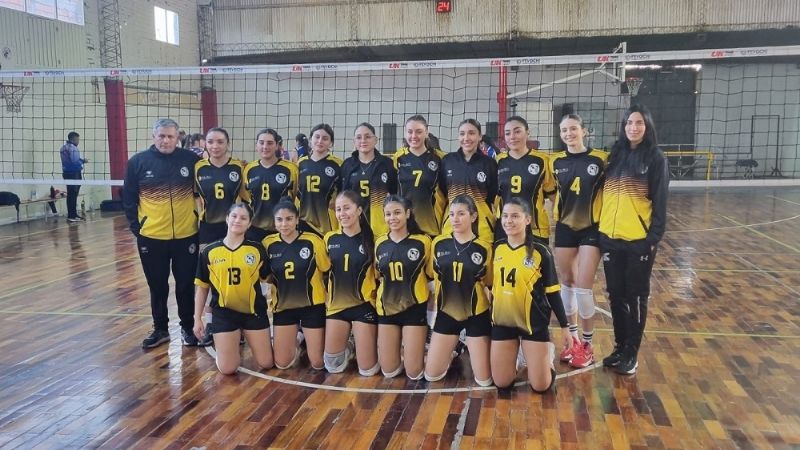 Vóley: Triunfos de las chicas y traspié de los varones
