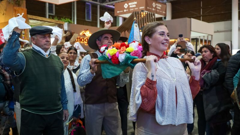 La recreación artística sobre Turismo Religioso emocionó al público del Poncho