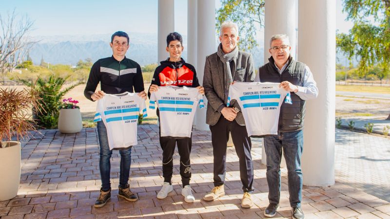 Álvaro Macías y Hernán Jais en Casa de Gobierno