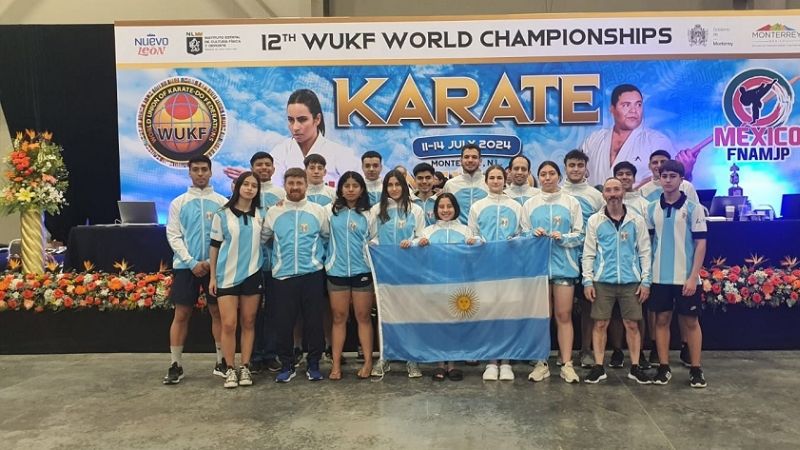 Exitosa participación de karatecas catamarqueños en México
