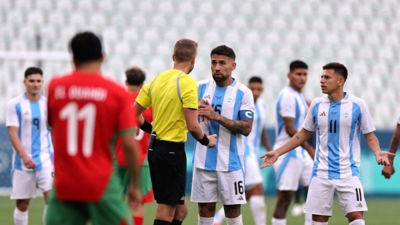 Escándalo y papelón olímpicos, para que Argentina pierda en el debut