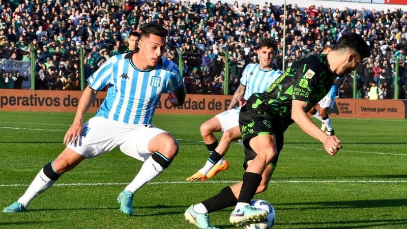Sarmiento amargó a Racing, en Junín: 1 a 0