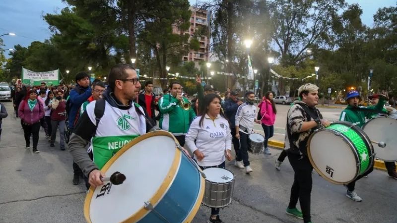 Estatales y docentes neuquinos no pagarán Ganancias