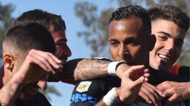 “La Lepra” festejó el primer gol Villa