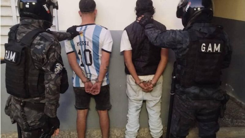 Aprehenden a dos arrebatadores