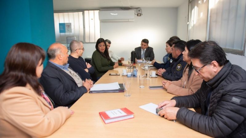 Senadores con autoridades de Seguridad y Policía de la Provincia