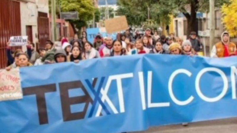 Ex empleados de Textilcom vuelven a las calles