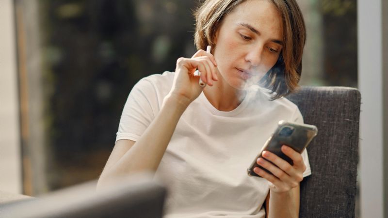 Vapear podría producir cáncer de pulmón en 15 años