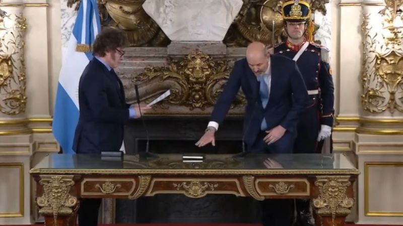 Sturzenegger juró como ministro