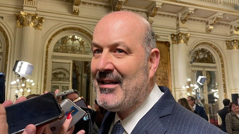 ""Saquemos el pie de encima a la actividad productiva”