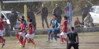 PARTIDAZZO. La Merced e Independiente se mataron a goles y tarjetas rojas: 3 a 3.