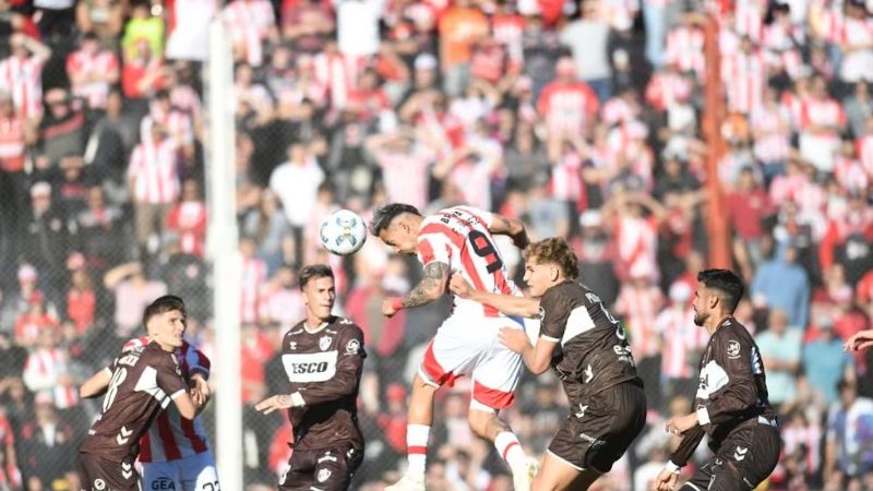 Instituto venció 2-0 a Platense y pelea arriba