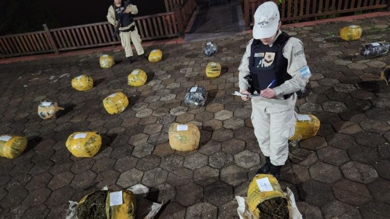 Narcotráfico: abandonaron más de 200 kilos de marihuana