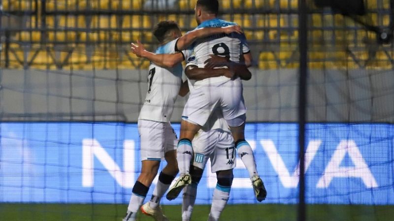 Racing sacó ventaja en los 8vos. de la Sudamericana