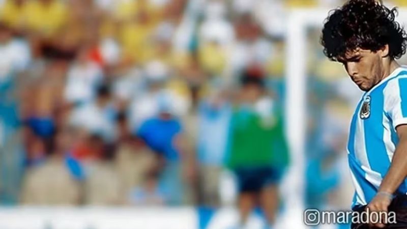 Adorni “olvidó” a Maradona el “Día de los Zurdos”