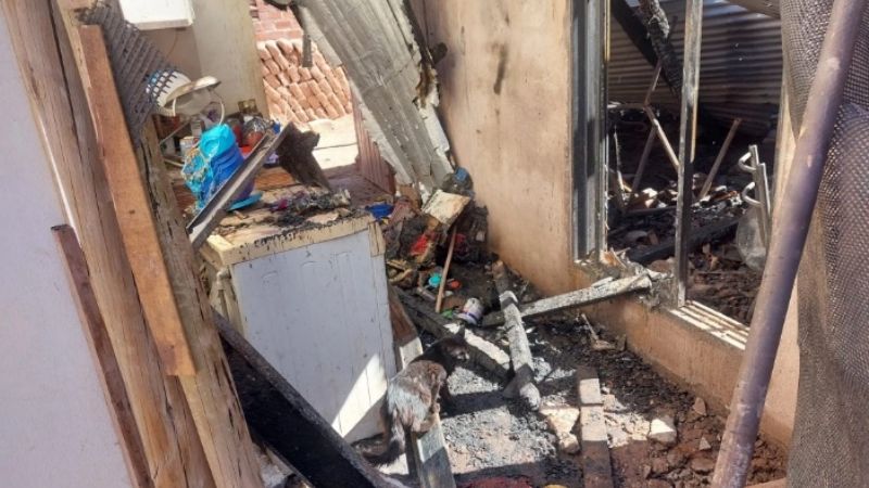 Familia de Palo Blanco perdió todo tras un incendio