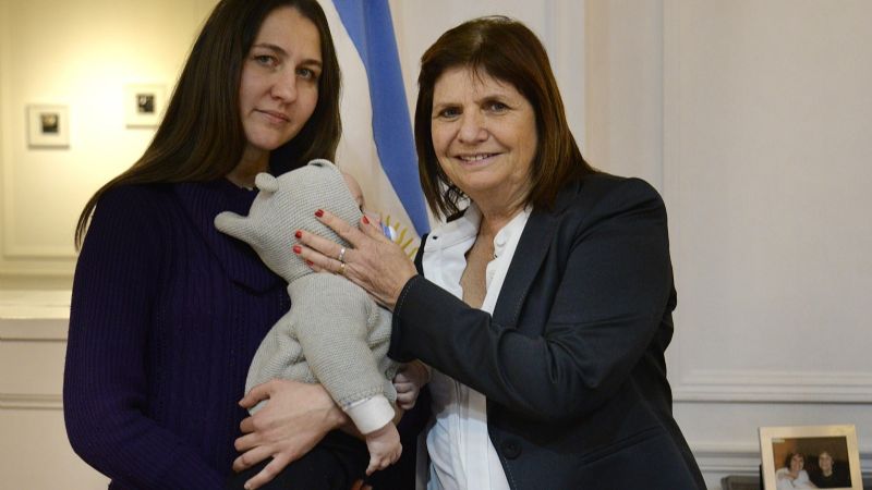 Crimen del ciudadano ruso: Bullrich recibió a sus familiares para comunicarles la detención del homicida
