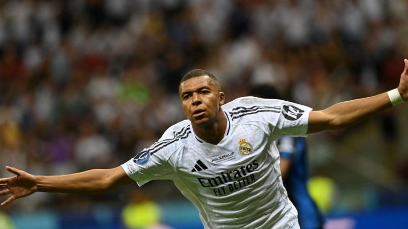 Debut con gol y título de Mbappé en Real Madrid
