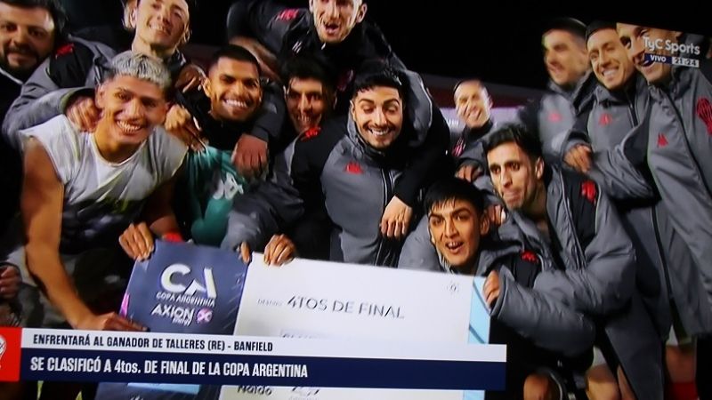 Huracán sufrió, pero está en 4tos de la Copa Argentina