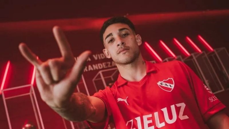 Santiago Montiel pasó a Independient